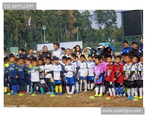 深圳足球队的速度之美：探索快速进攻与团队配合的完美结合